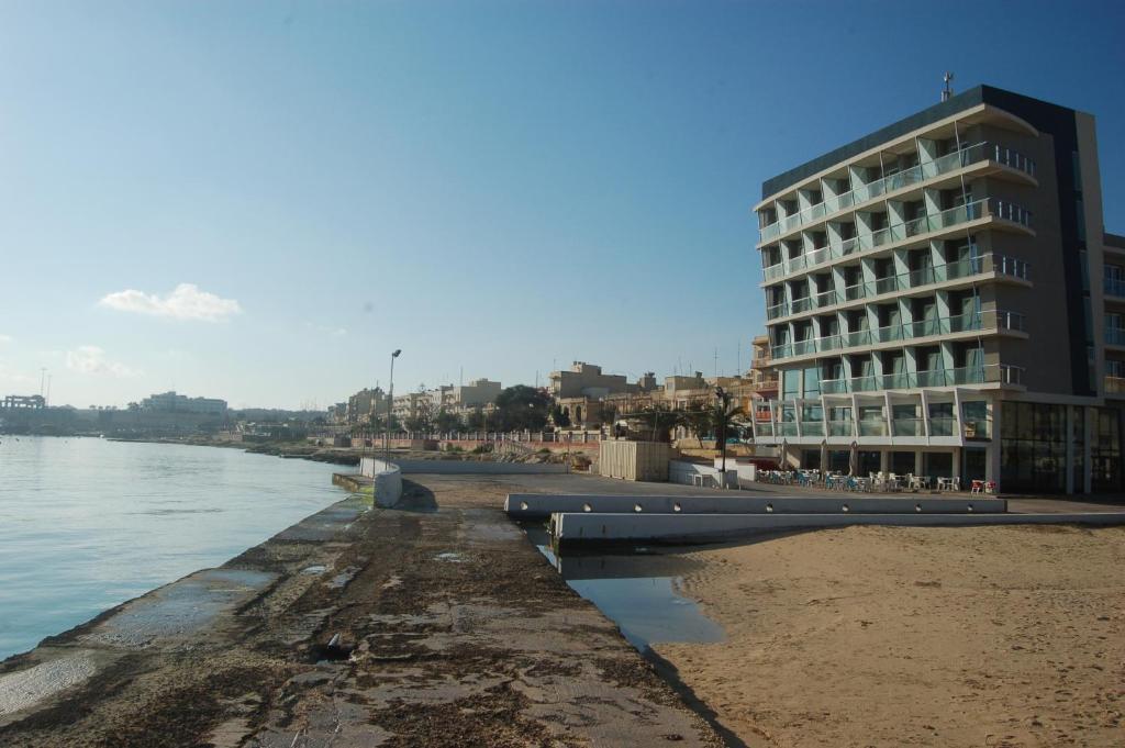 Water'S Edge Hotel Birżebbuġa Dış mekan fotoğraf