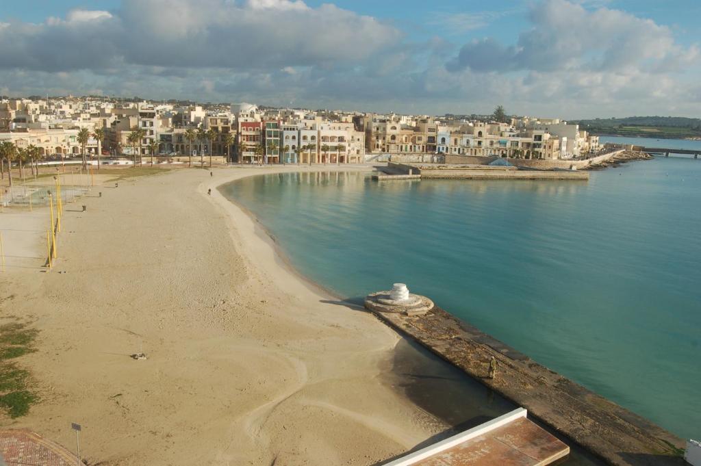 Water'S Edge Hotel Birżebbuġa Dış mekan fotoğraf