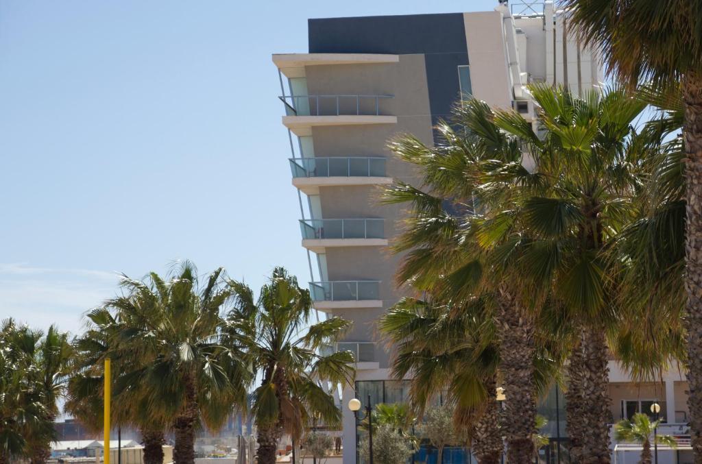 Water'S Edge Hotel Birżebbuġa Dış mekan fotoğraf